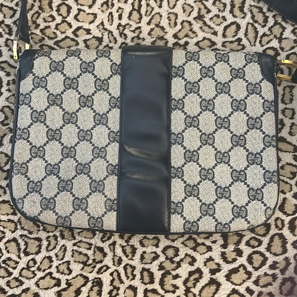 Vintage Gucci is excellent condition - Picture 2 of 13